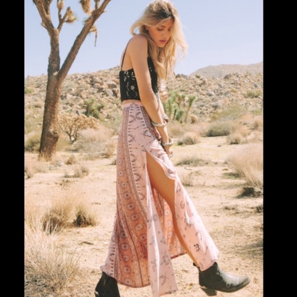 Spell Collective Coyote split skirt size Large